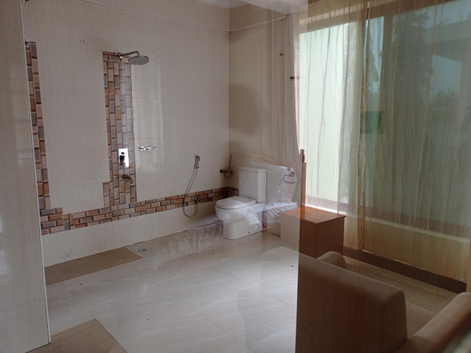 Bathroom 5, Des Grand Hotel Mwanza, Nyamagana
