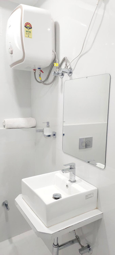 Bathroom 2, Planet Star Homestay, Bikaner