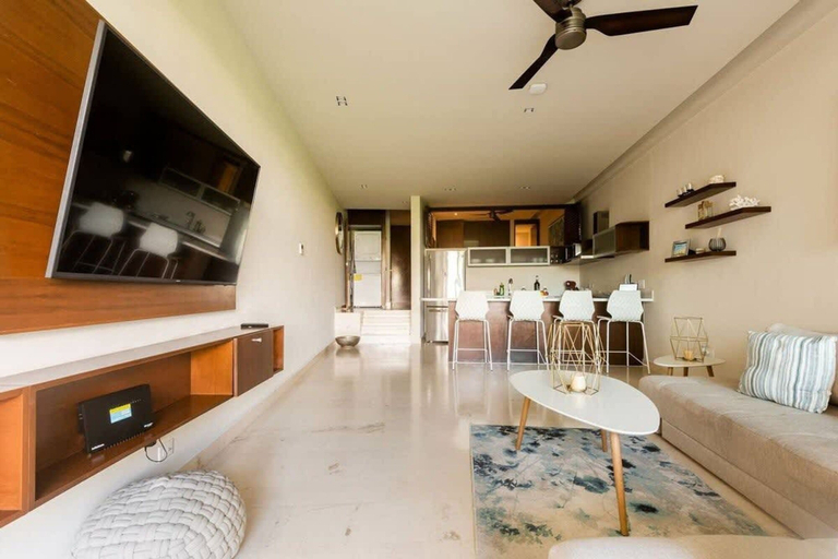 Room 2, 1 Br Steps From the Beach Roof w Ocean View, Cozumel