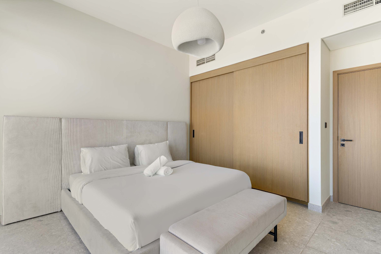 Room 2, Elegant One-bedroom in Dubai Hills for 4 Persons, Dubai