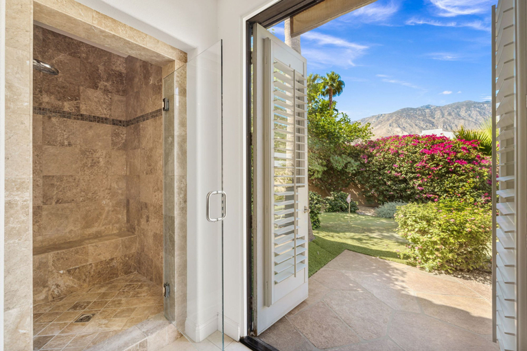 Room 2, Casa de Bella in Palm Springs, Riverside