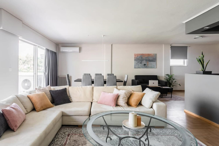 Room 4, Spacious and Sunlit Seaside Flat, Attica