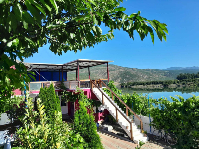 SuperPanorama GuestHouse, Kukësit