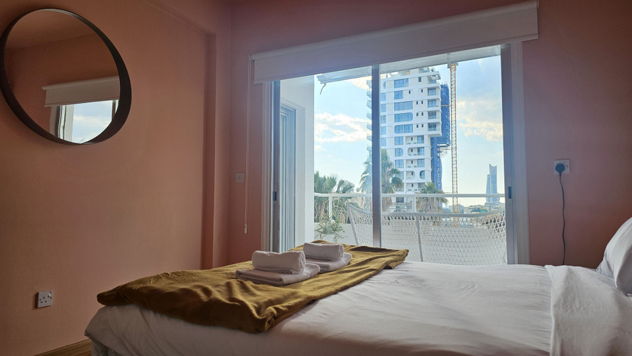 Room 4, 07 LIM - Stay Velvet Apartment