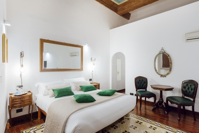 Bedroom 3, Palazzo Del Duca - Piazza Navona Guest House, Rome