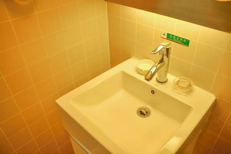 Bathroom 4, Jinjiang Inn Select (Taiyuan Pingyang Road), Taiyuan