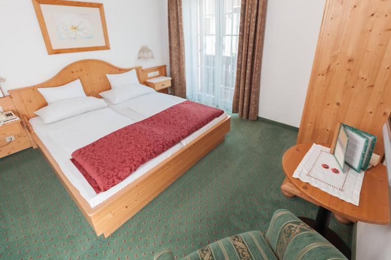 Bedroom 2, Pension Oberjorg, Hermagor