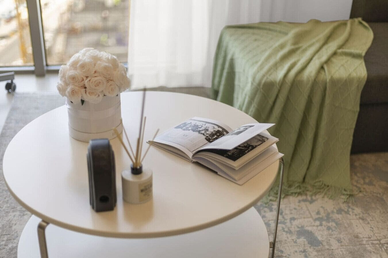 Room 2, Modern 2BR Retreat Creek Vistas Scenic Views, Dubai