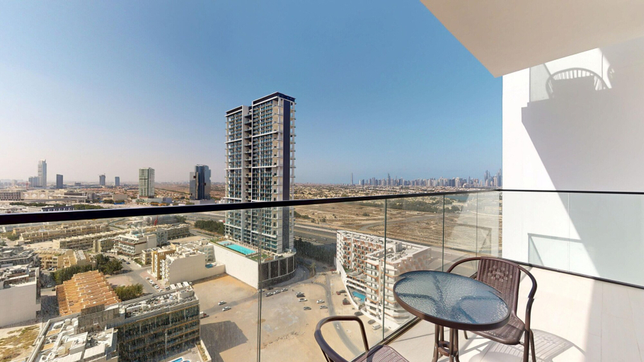 Room 4, JVC - Binghatti House 1604, Dubai