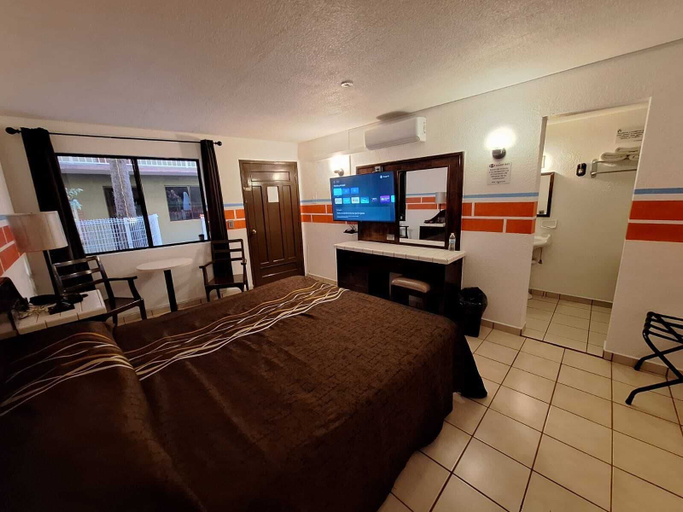 Bedroom 5, Motel Jabaloyas, Tijuana