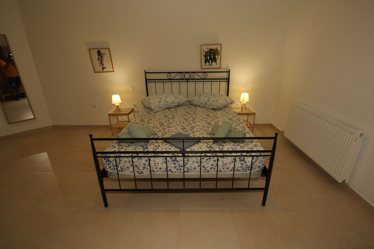 Room 2, Schinos by Frangki, Attica