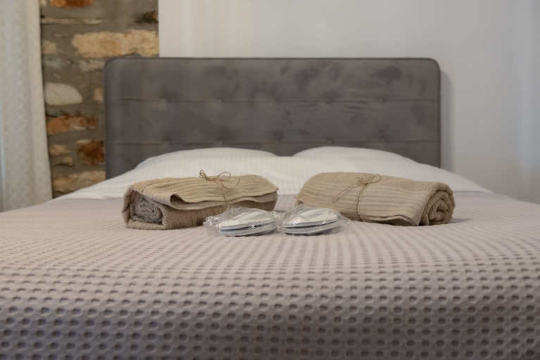 Room 2, The Lake House Angeliki, Thessaly
