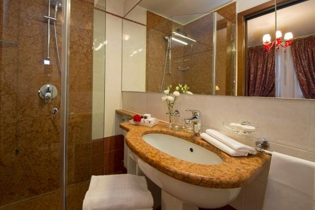 Bathroom 5, Villa Pace Park Hotel Bolognese, Treviso