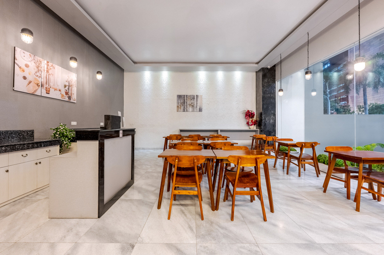 Food & Drinks 5, Grand Thamrin Hotel, Central Jakarta