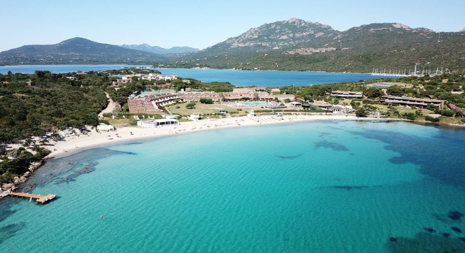 Beach 2, Porto Rotondo - Appartamento in Centro, 8 Minuti Da Spiaggia Ira, Olbia-Tempio