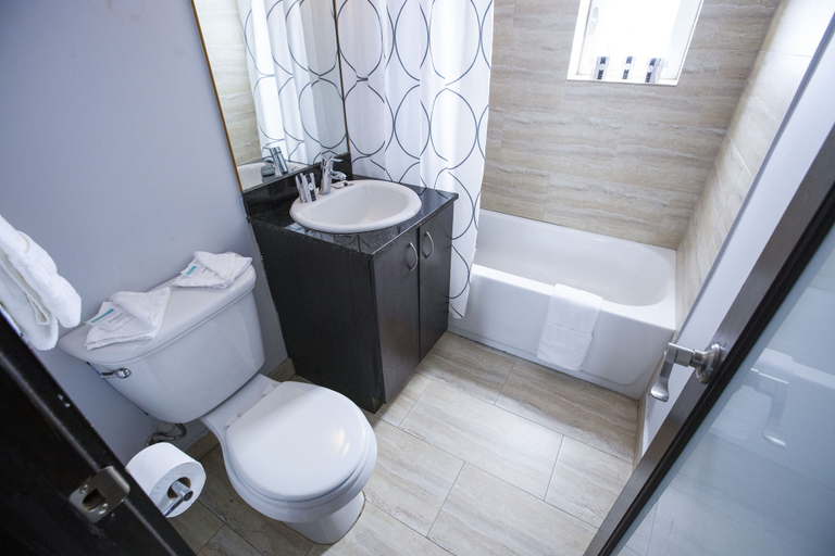 Bathroom 4, Lincoln Arms Suites, Miami-Dade