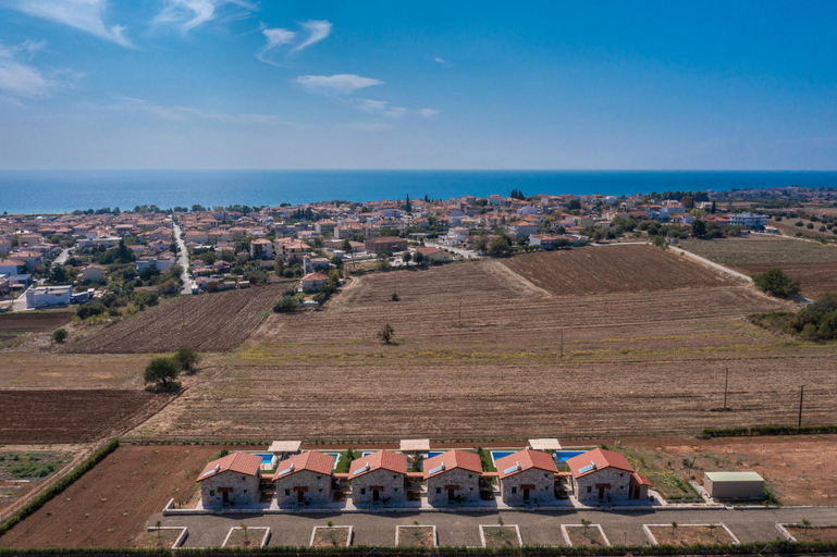 Others 5, Esperanza Villas, Central Macedonia