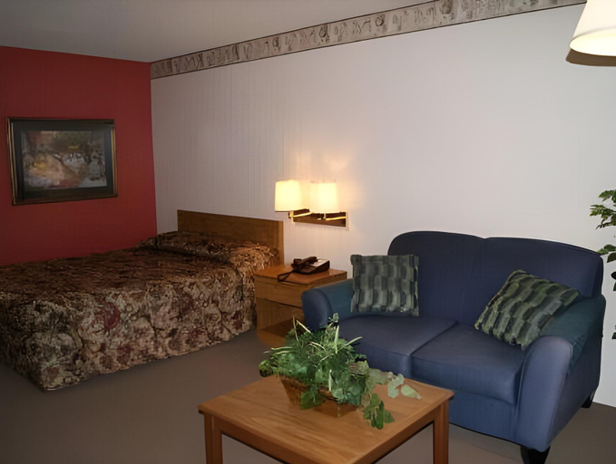 Bedroom 2, The Willow Tree Inn and RV Park, Taney