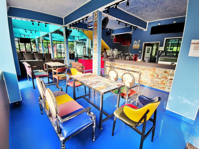 Food & Drinks 5, Pangkor Bus Resort by BESLA, Manjung