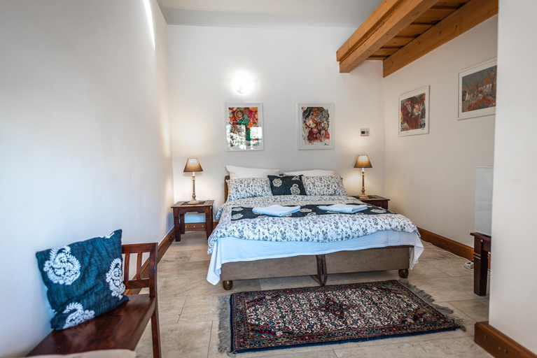 Bedroom, Demetervin, Szerencs