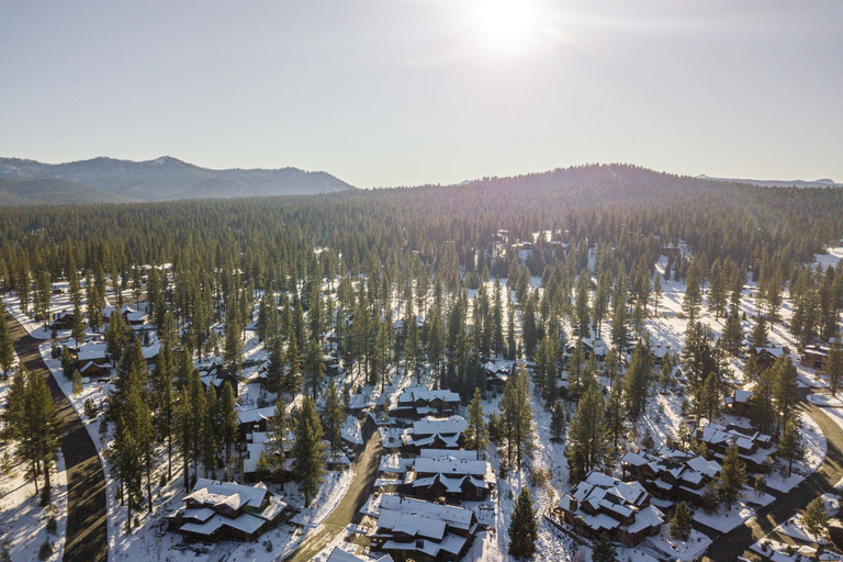 Room 2, Maple by Avantstay Modern Mountain Home w Cozy Fire Pit 15 Mins frm Northstar, Placer