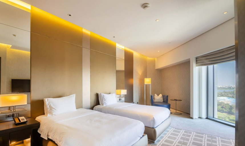 Room 3, Elegant 3BR With Pool Near Wafi Mall Dubai Frame, Dubai
