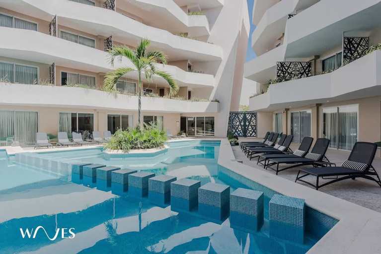 Others 5, Pool View 1 Br Steps Away From the Beach, Cozumel