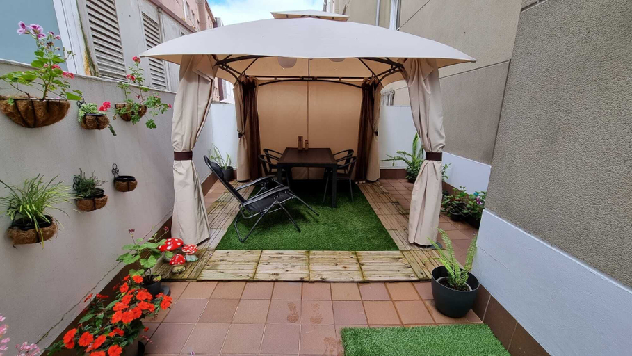 Property grounds 5, Apartment-sleeps6-parking-terrace, Pontevedra