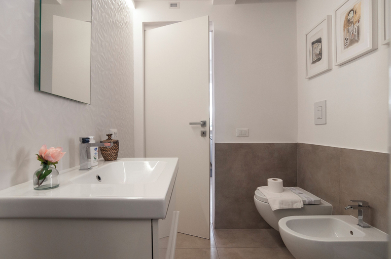 Bathroom 3, Casa Vacanza Nausicaa, Latina