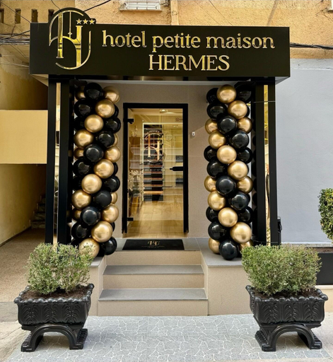 Exterior & Views 2, Hotel Petite Maison Hermes, Tiranës
