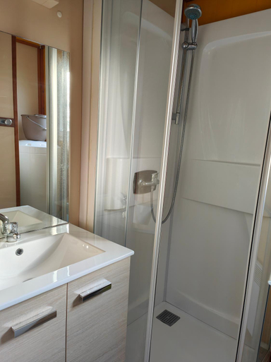 Bathroom 3, Camping Onlycamp Les Deux Rives, Côtes-d'Armor