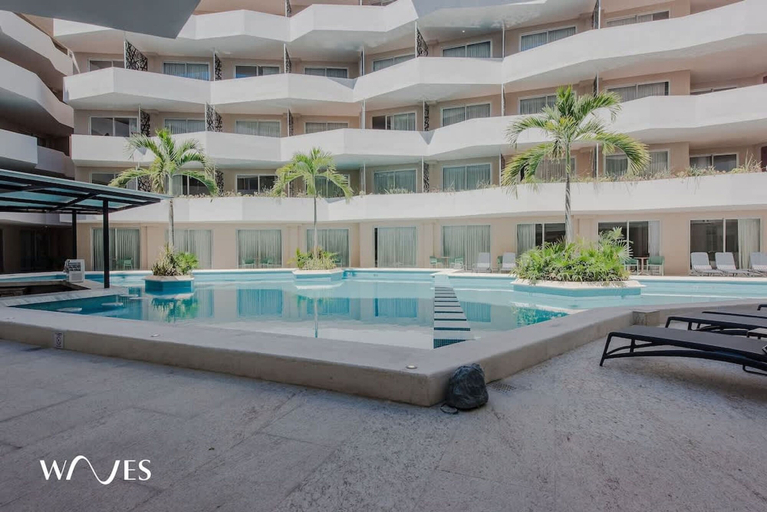 Others 4, Pool View 1 Br Steps Away From the Beach, Cozumel