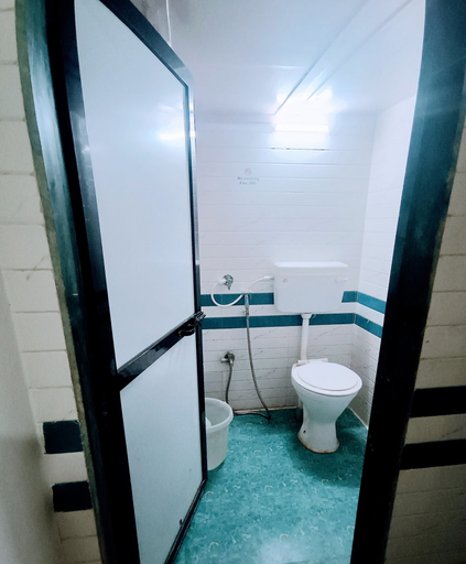 Bathroom 3, Marol nandham dormitory, Mumbai Suburban