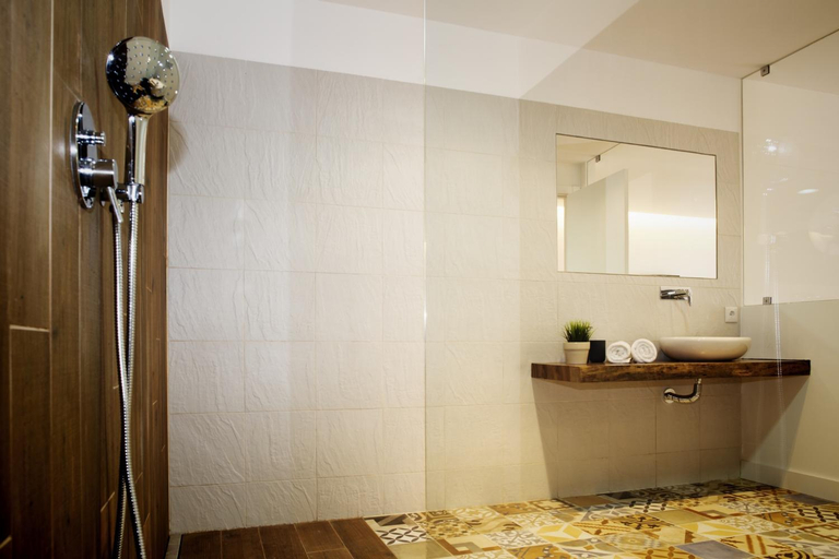 Bathroom 4, GS Chiado Boutique Studios & Suites, Lisbon
