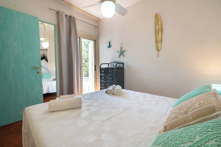 Room 5, Porto Rotondo - Appartamento in Centro, 8 Minuti Da Spiaggia Ira, Olbia-Tempio
