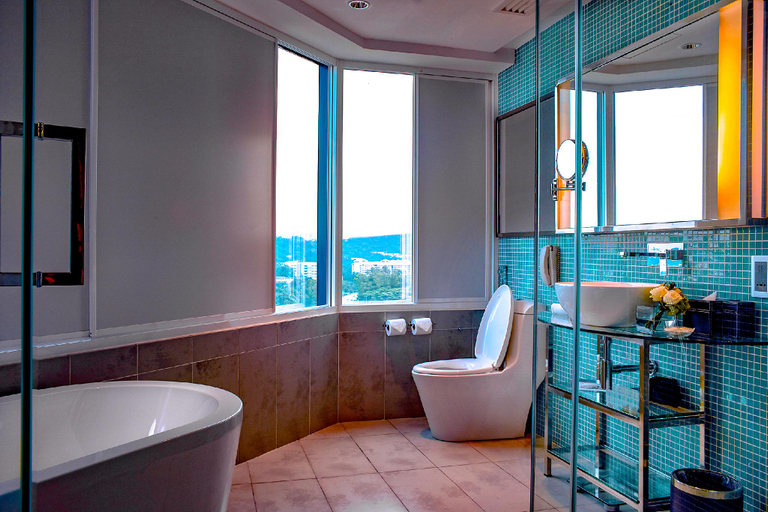 Bathroom 11