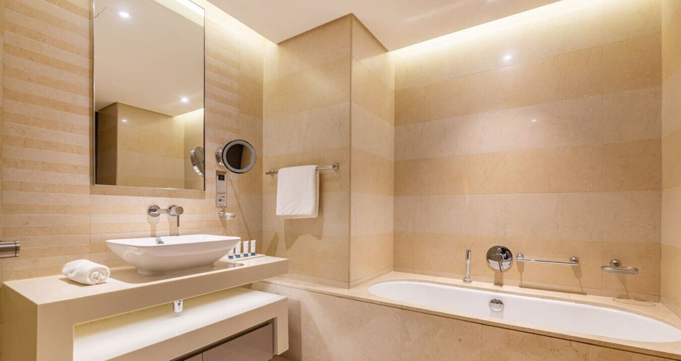 Room 2, Modern 1BR Near Dubai Frame With City Views, Dubai