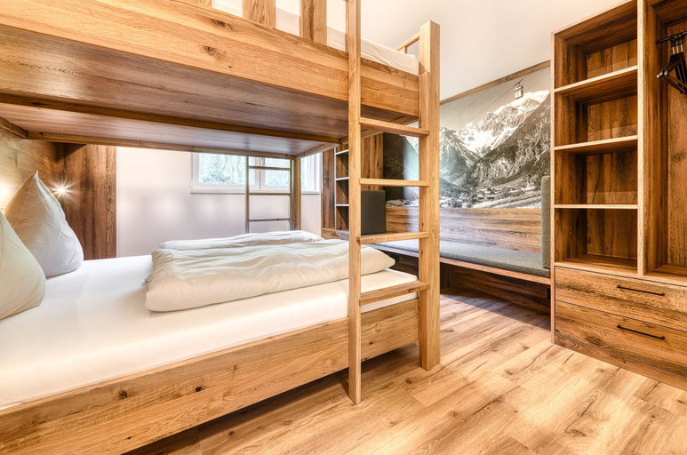 Room 4, Brandnerhus Nr 21 - Balkon 4-zimmer Ferienwohnung, Bludenz