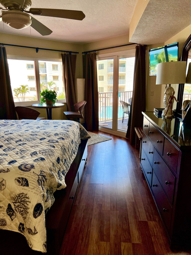 Room 5, Beach Cottage 1212 in Indian Shores, Pinellas