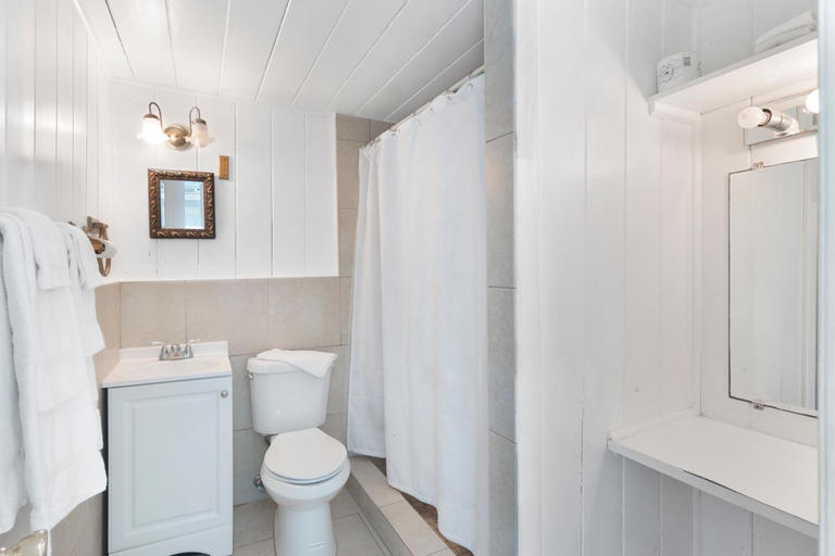 Bathroom 5, Tropical Cottages, Monroe