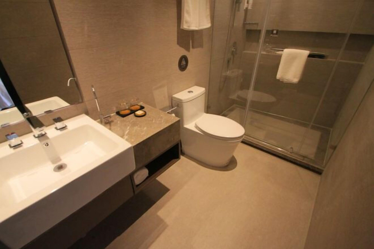 Bathroom 4, Home Inn Select (Shanghai Zhoupu Wanda Plaza Branch), Shanghai