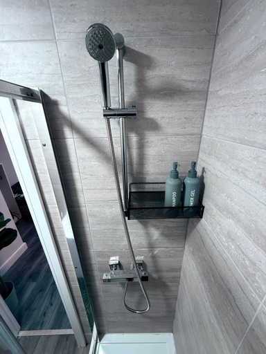 Bathroom 4, Spacious Central Bull Ring Apt, Birmingham