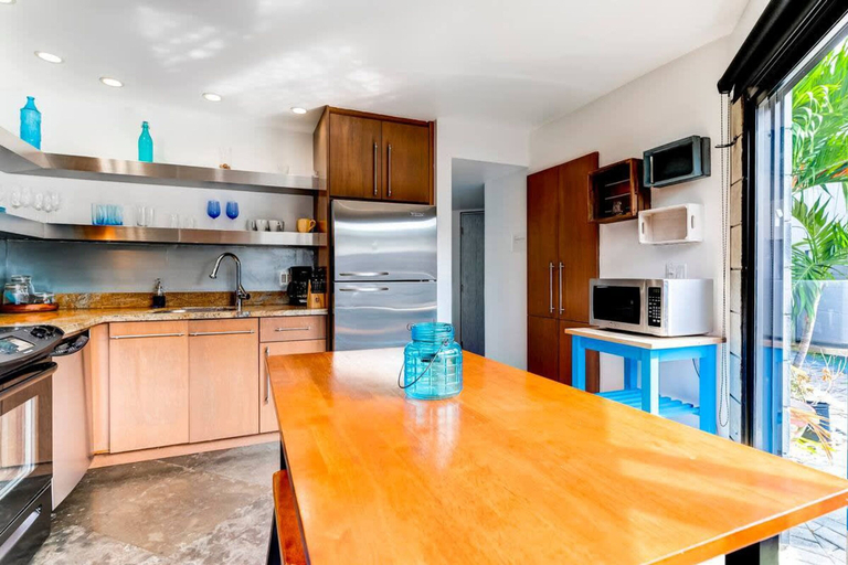 Room 2, Entire Townhouse Ft Lauderdale, Broward