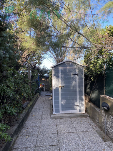 Room 3, Villa Papini Seafront With 3 Apartments and Garden-rif Papi, Livorno