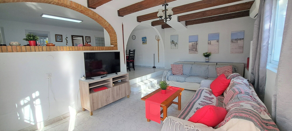 Living area 3, 2 Bed Villa - Sleeps 5 - Private Pool & Garden, Málaga