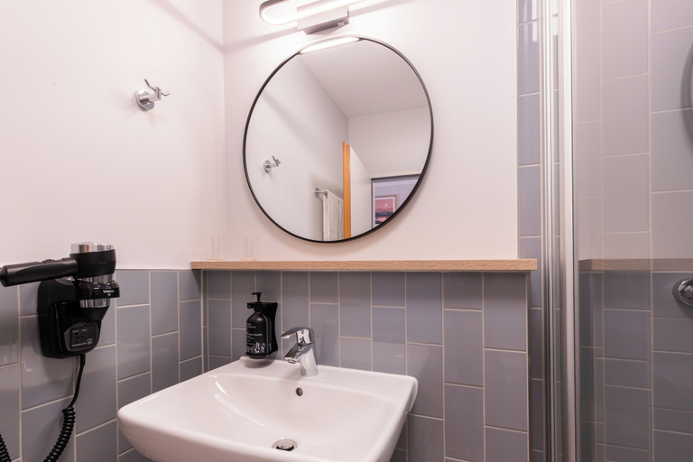 Bathroom 5, Garner Hotel Mannheim City, Mannheim