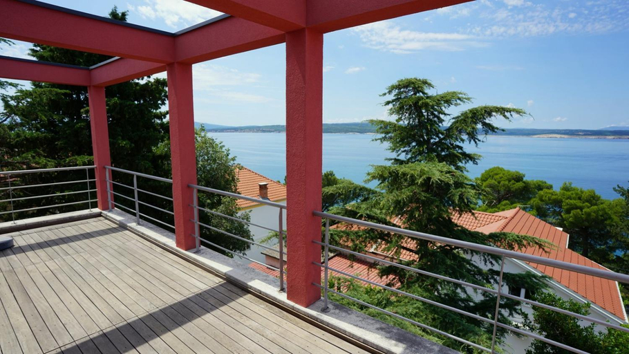 Others 3, Villa Panthera, Crikvenica