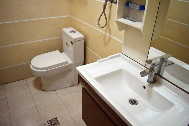 Bathroom 2, City 118 Hotel (High-speed), Shijiazhuang
