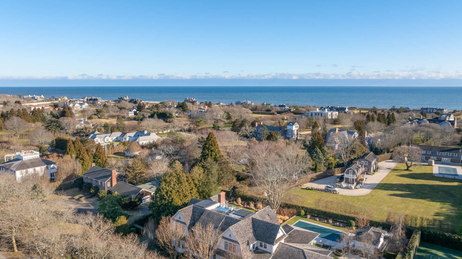 Room 5, Oceanstone by Rove Estate w Pool Beach Access, Suffolk