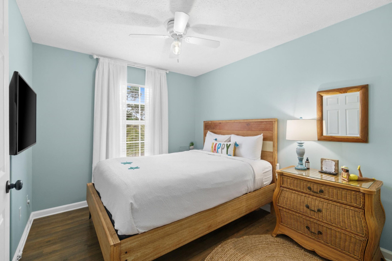Bedroom 2, Beach House - Paradise Palace by PHG, Bay